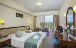 Aquamare Beach Hotel & Spa - Chambre