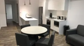 Quattro On Young - Servicio de comidas en la habitación