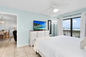 Chateau by the Sea - Cocoa Beach Oceanfront Penthouses with Rooftop Deck next to the Pier - Room