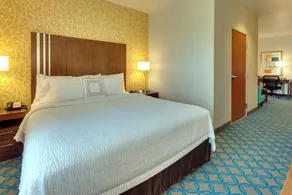 Fairfield Inn & Suites by Marriott San Francisco Airport - Room