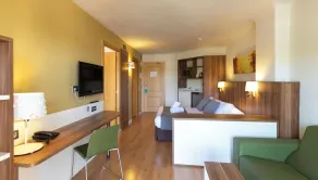Golden Avenida Family Suites 4 Sup - Quarto