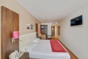 HOTEL RESTAURANT PARIS PACIFIC PARIS-VILLEJUIF- PRES DU METRO L'HAY LES ROSES LIGNE 14 - Direct PARIS-AEROPORT ORLY ET INSTITUT GUSTAVE ROUSSY - Chambre