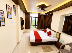 Parth Paradise Hotel - Vue de la chambre