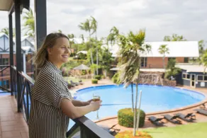 Moonlight Bay Suites - Pool