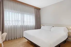 B&B HOTEL Logroño Las Cañas - Room