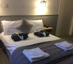 The Leam Hotel - Room