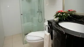 Crown Garden Hotel - Salle de bain