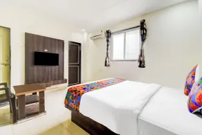 Fabhotel Galaxy Inn I - Room