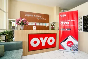 Hotel O Surabaya near Surabaya Town Square formerly Kupang Gunung Residence - Reception
