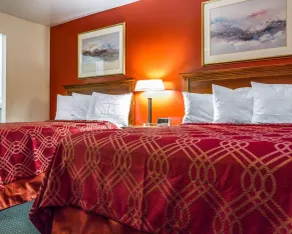 Rodeway Inn & Suites Brunswick near Hwy 1 - Chambre