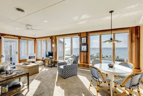 Pool & Stunning Water Views: Kent Island Home! - Innvendig