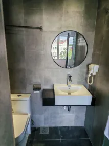 Hotel 99 Kota Kemuning - Badeværelse