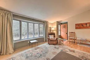 Four-Season Home on Scenic Bluff Country Acreage! - Innenbereich