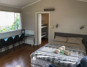 Treehaven Tourist Park - Habitación