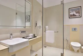 Citadines Arpora Nagoa Goa - Badezimmer