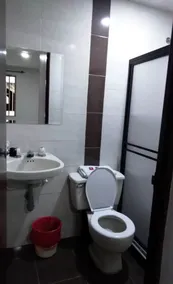 Hotel Center - Bathroom