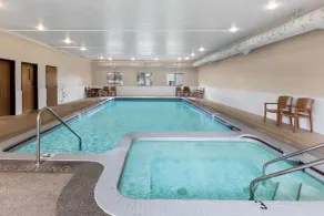 Super 8 by Wyndham St. Ignace - Piscine