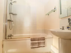 Maestyddyn Farm House - Salle de bain