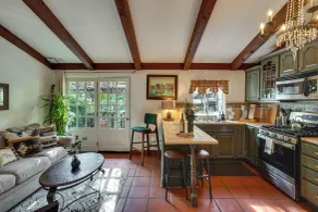 Romantic Retreat at Rancho Las Lomas: Pet Friendly - Intérieur