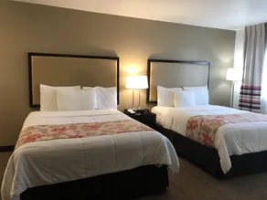 Hawthorn Suites by Wyndham Victorville - Chambre