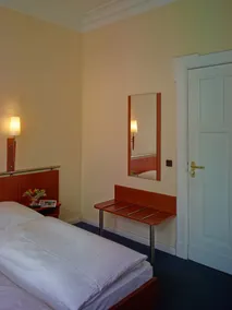 Kurfürst am Kurfürstendamm - Room