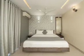 Hotel Shoolin Grand - Room