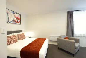 Quest On The Terrace Serviced Apartments - Zimmer