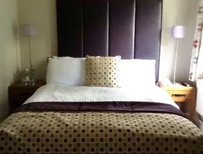 Fanhams Hall, Exclusive Collection - Zimmer