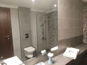 President Hotel - Bathroom