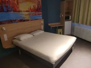 KYRIAD DIRECT LYON NORD - Dardilly - Chambre