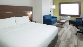 Holiday Inn Express & Suites Orlando At SeaWorld by IHG - With Free Shuttle Service to SeaWorld Parks - Chambre