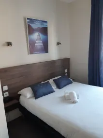 Logis Hostellerie Du Cheval Blanc - Værelse