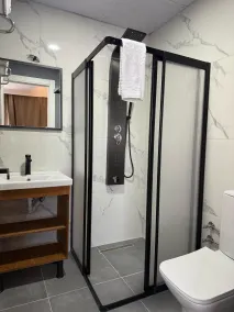 ERSA Hotel - Bathroom
