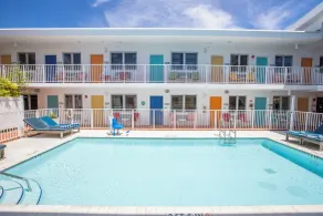 Waterside Hotel and Suites - Piscine