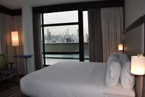 Holiday Inn Express Long Island City E - New York by IHG - Room
