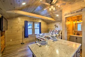 Sebago Lake Haven: Water Views, Steps to Shoreline - Innvendig