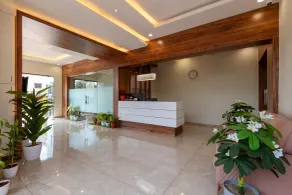 Hotel Aaradhya Crown - Recepción