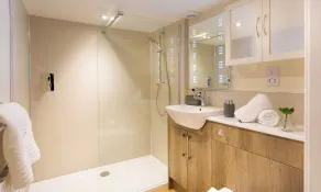 Pennys Cottage - Bathroom