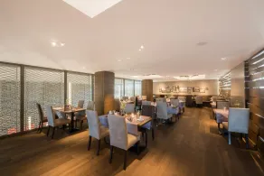 HOTEL illuster - Urban & Local - Restaurant