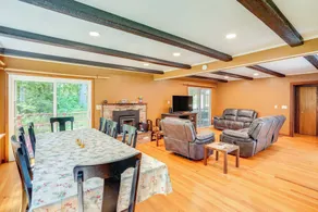 Berkshire Hideaway w/ Fire Pit & Playground! - Interiör