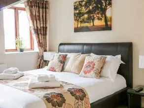 The Hayloft at Tennant Barn - Room