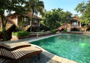 Punnamada Resorts - Pool