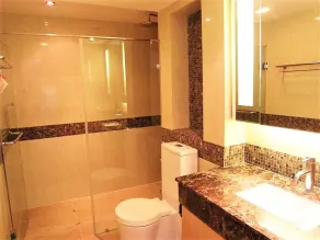 The Cliff sea & Pool Views Studio Apartment Pratumnak Pattaya - Bathroom
