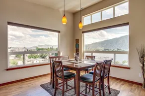 Alluring Manson Lakeside Condo w/ Shared Pool! - Interiør