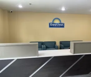 Days Inn by Wyndham Bronx NYC - Recepción