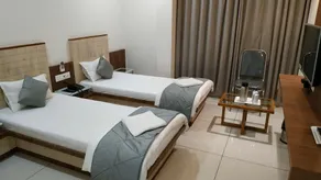 HOTEL SATKAR CHHATRAL - Chambre