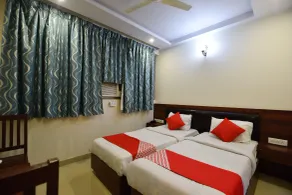 OYO 3311 Hotel Apple 9 - Room