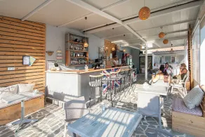 Dream House - Restaurant