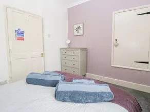 3 Nixon Terrace - Room