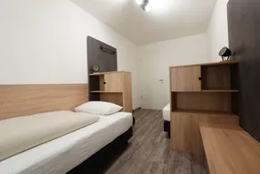 Das Schlafwerk Stuttgart-Nord -SELF-CHECK IN - keine Rezeption-LowBudget-cashless - Chambre